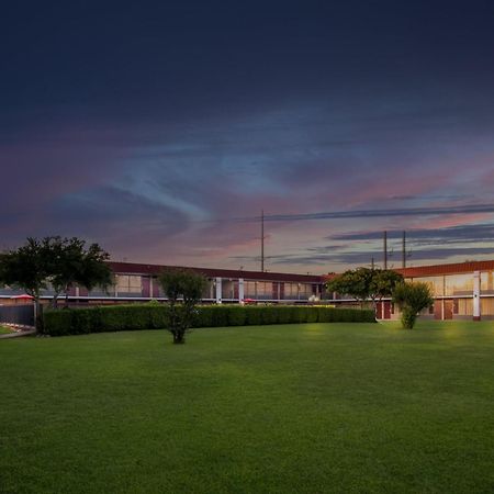 Red Roof Inn & Conference Center Mckinney Exterior photo